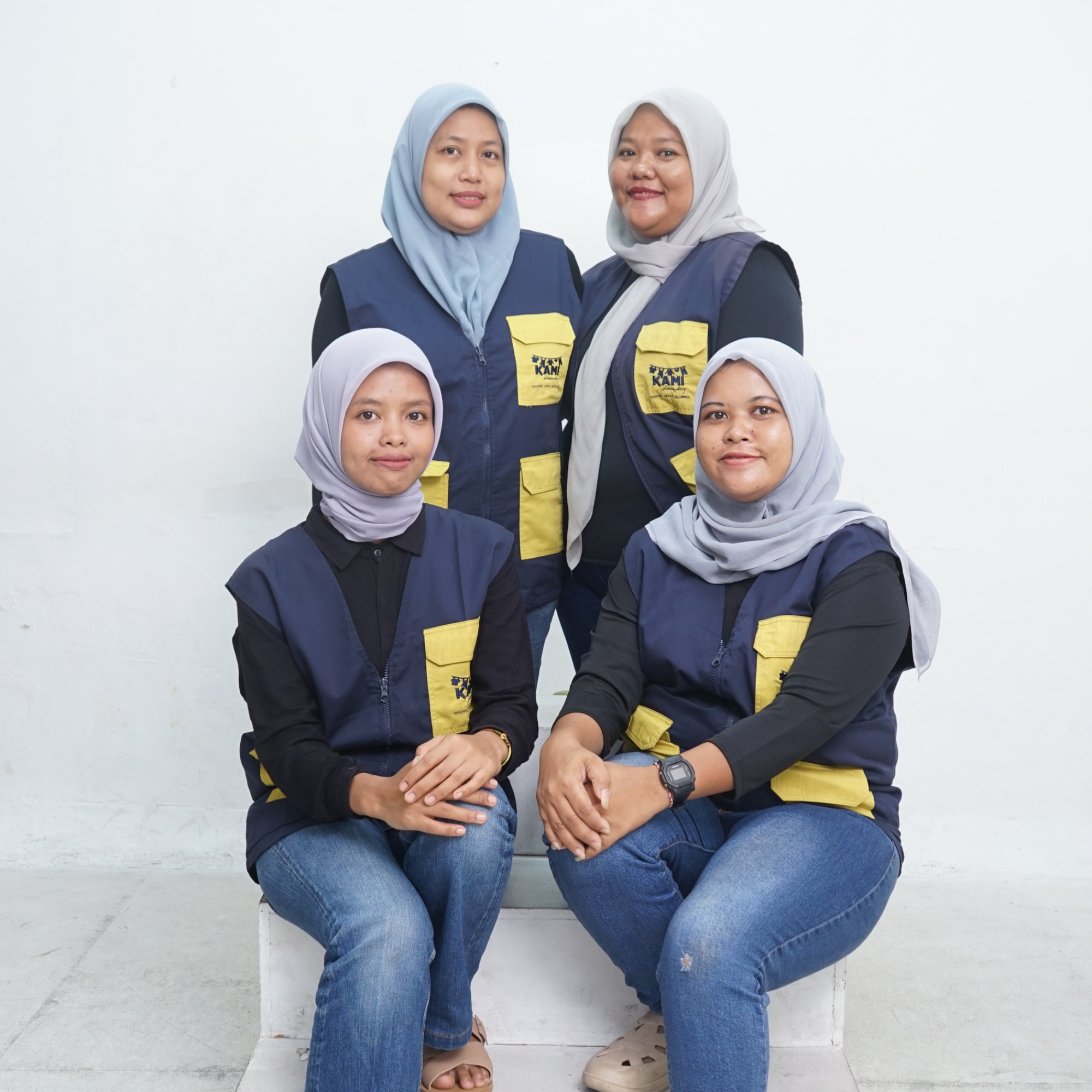 Tim Kami Laundry cabang Kejaksaan di Pondok Bambu, Jakarta Timur